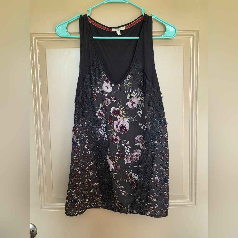 Maurices Gray Floral Top Large